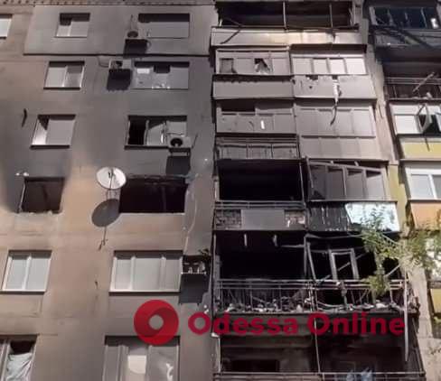 Россияне атакуют Лисичанский НПЗ, удерживают его часть, в городе уничтожают дом за домом, — Гайдай