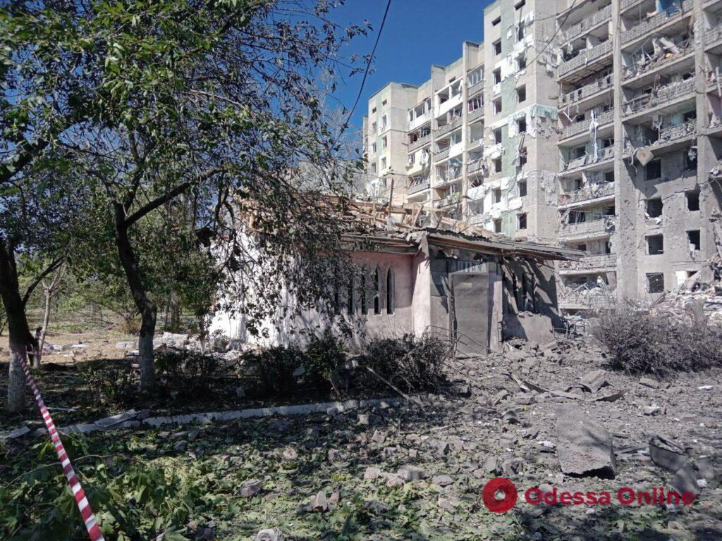 “Люди вибігали, кричали, було дуже страшно”: наслідки ракетного удару по Білгород-Дністровському району (фото, відео)