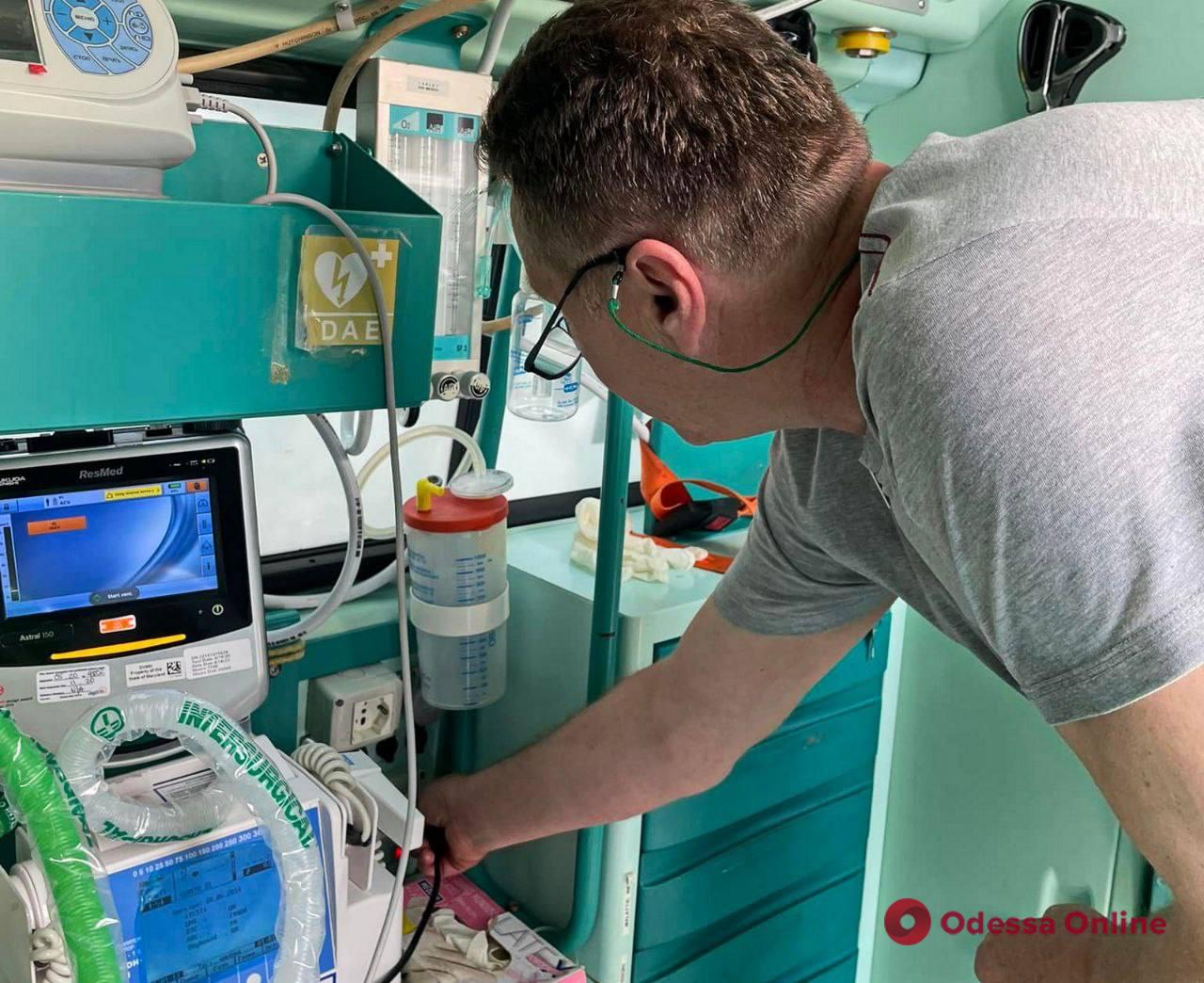 Одесский центр неотложной медпомощи получил 10 аппаратов ИВЛ