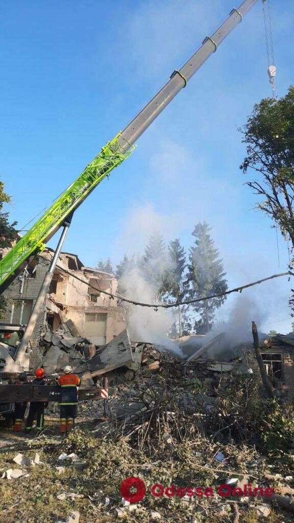 Рано утром российские оккупанты обстреляли Харьков: разрушена школа