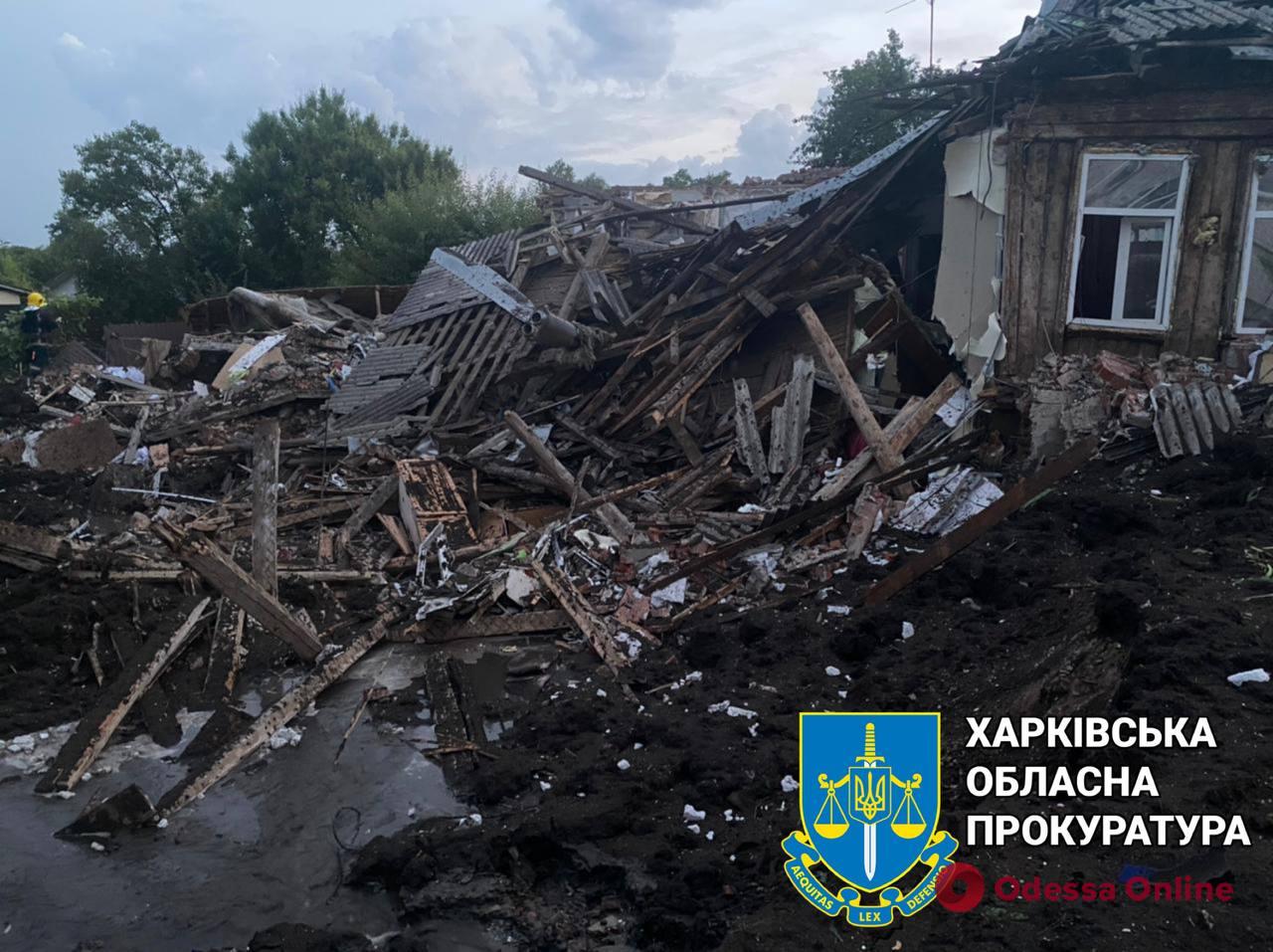Окупанти завдали ракетних ударів по навчальному закладу та приватному будинку у Харкові – є постраждалий