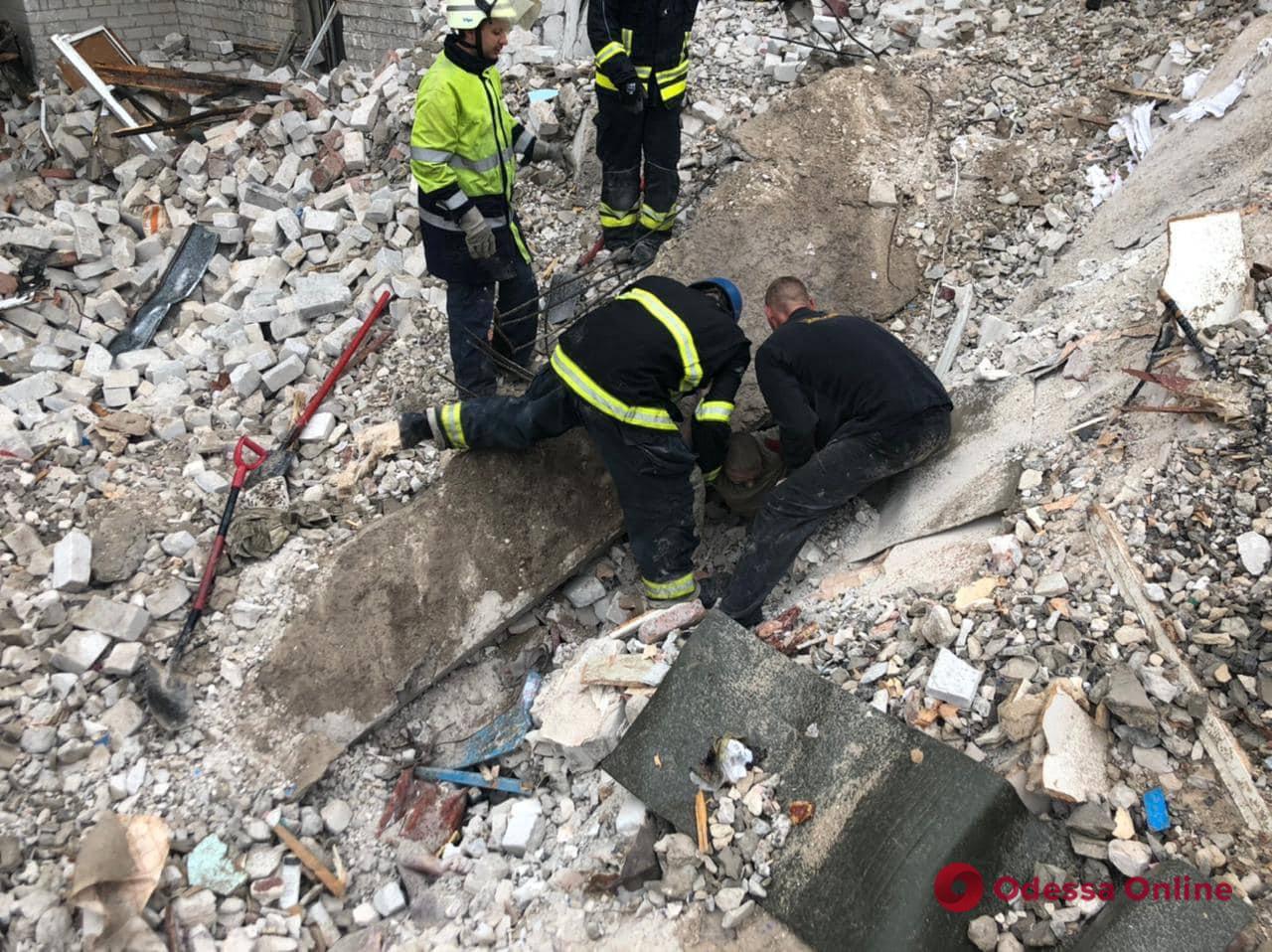 Ракетный удар по Часову Яру: под завалами нашли тело ребенка