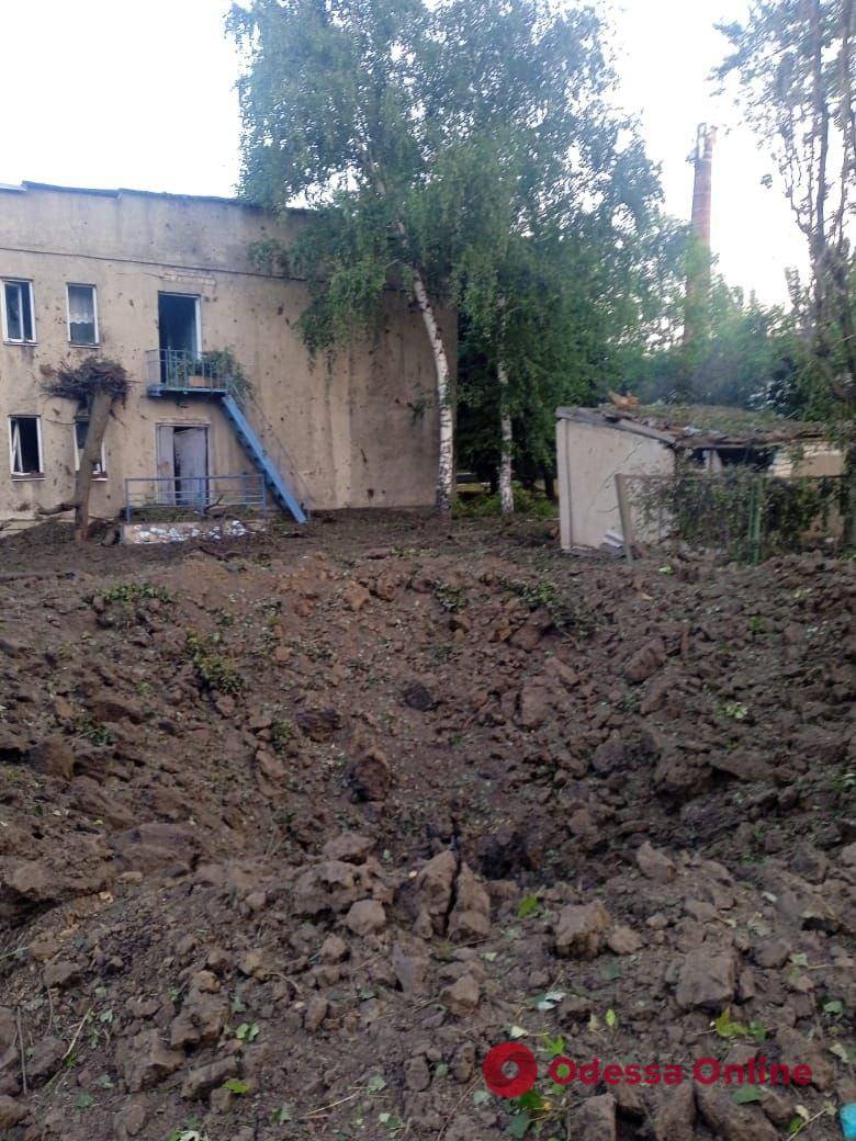 Враг бьет по учебным заведениям Донецкой области