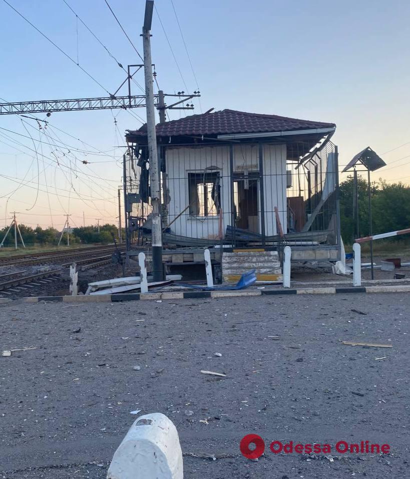 В Мелитополе повреждена железная дорога, по которой оккупанты перевозили технику и живую силу