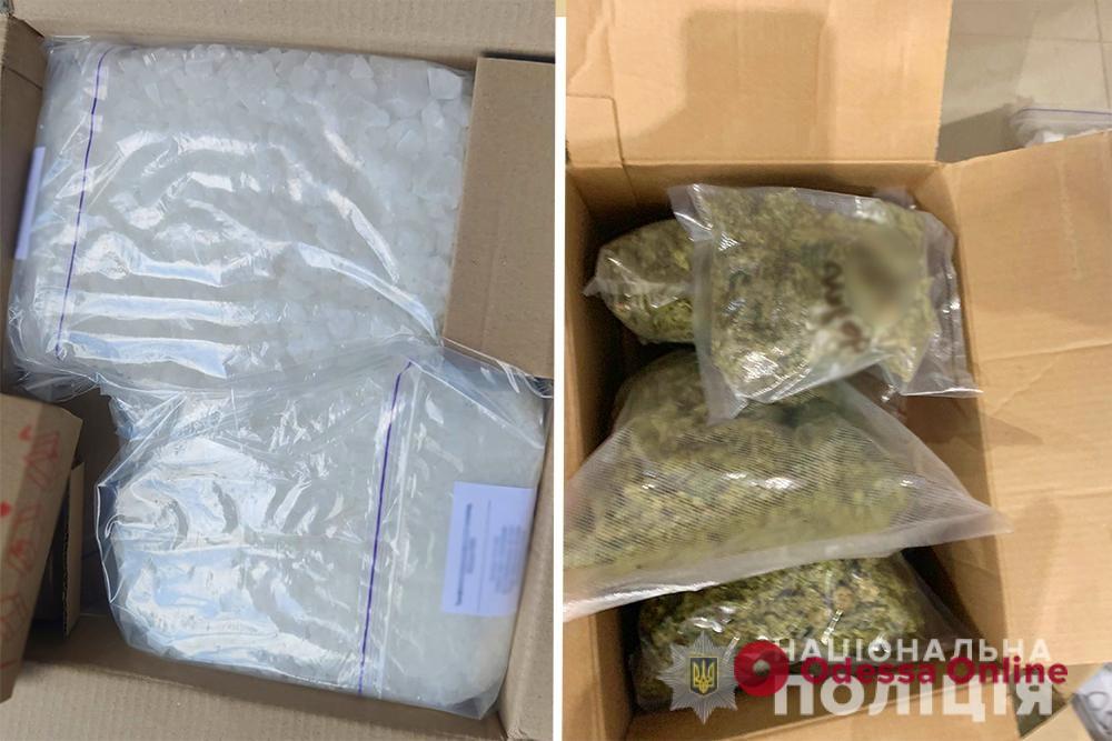 В Одеській області затримали групу наркозбувачів та вилучили “товара” на понад 8 мільйонів