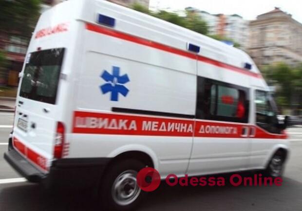 В Одесі з вікна випала жінка
