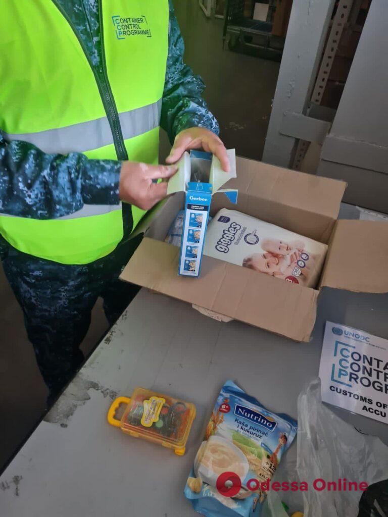 З Одеси до Алмати відправили посилку з дитячім харчуванням, в якому знайшли кокаїн та екстазі