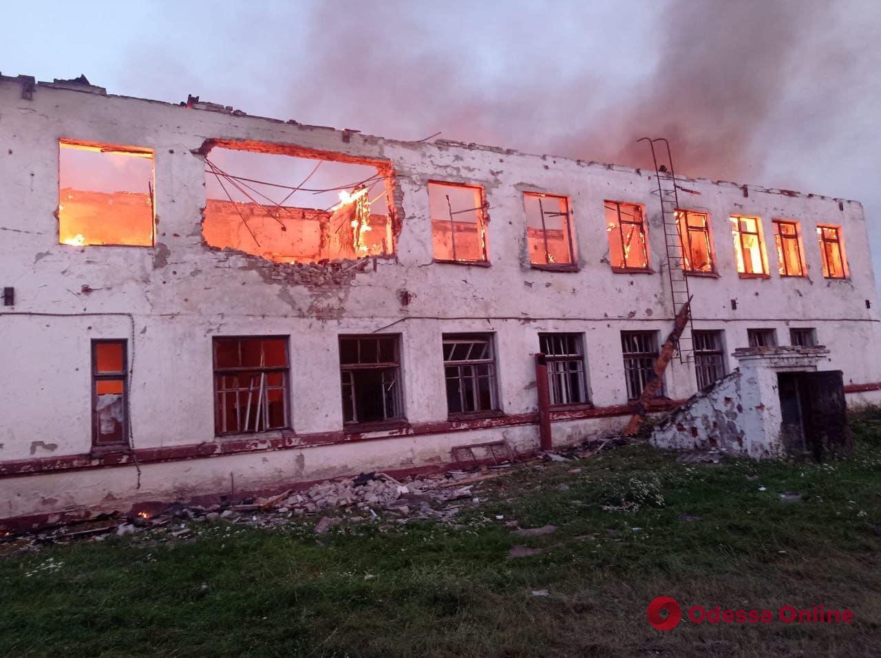 На Сумщині російські війська пошкодили інфраструктуру та поранили двох людей (фото)