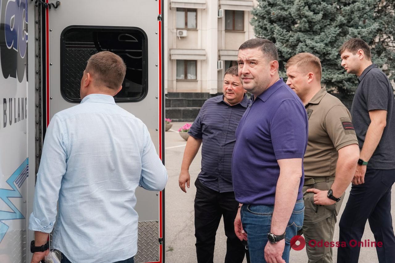 Одесская область получила три автомобиля скорой помощи от OSF HealthCare