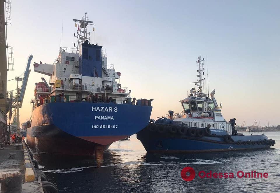Из морских портов «Одесса» и «Черноморск» вышли еще три судна с 40 тысячами тонн агропродукции