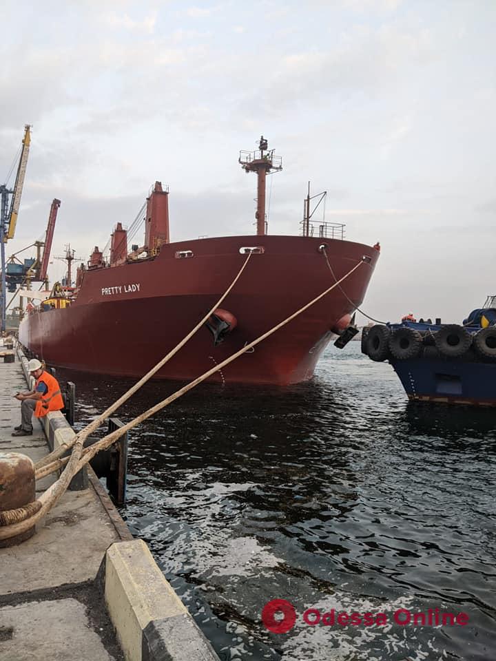 З морських портів Одеської області вийшли ще три судна з 40 тисячами тонн агропродукції