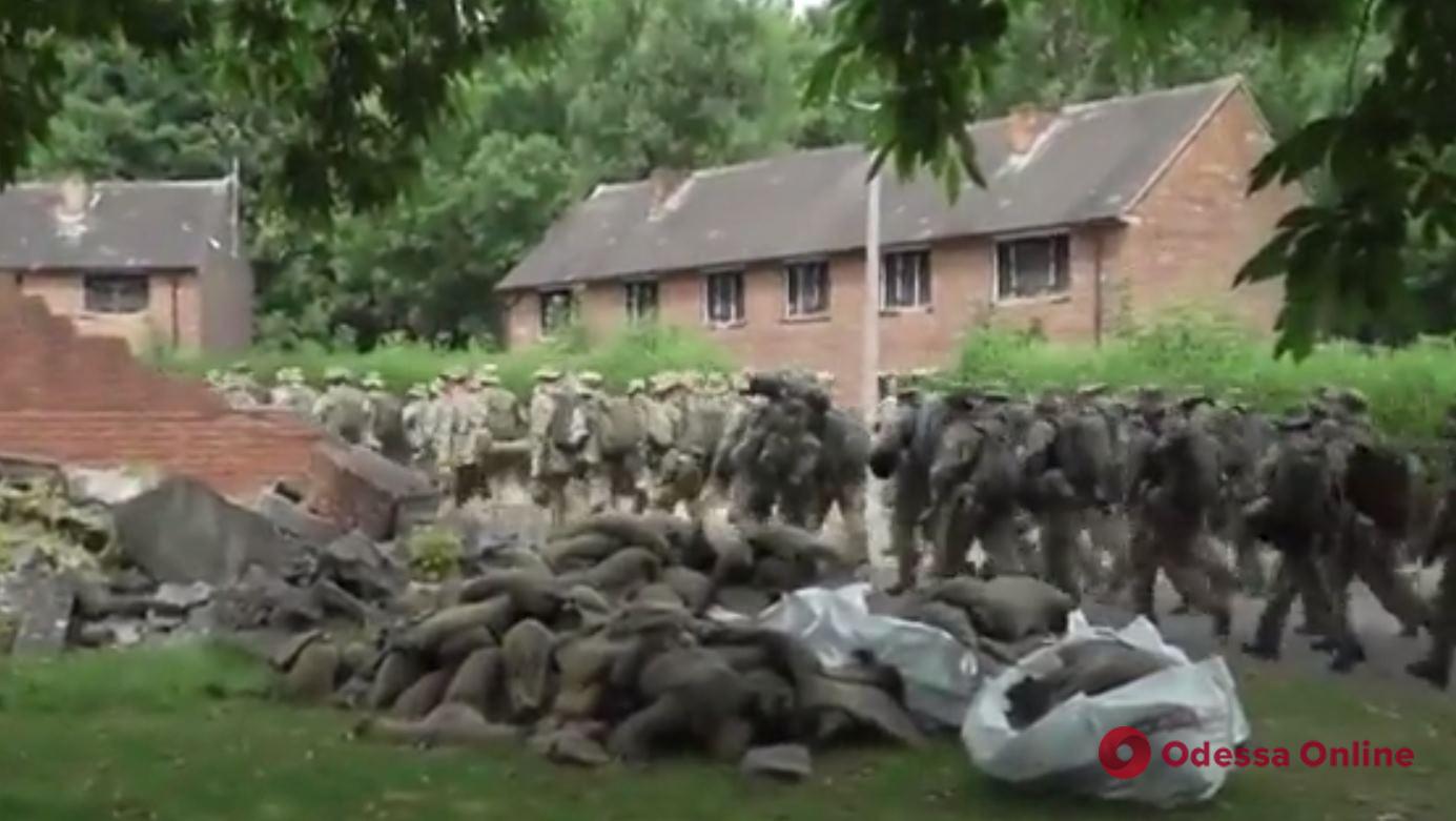 Минобороны показало видео учений украинских военных в Великобритании