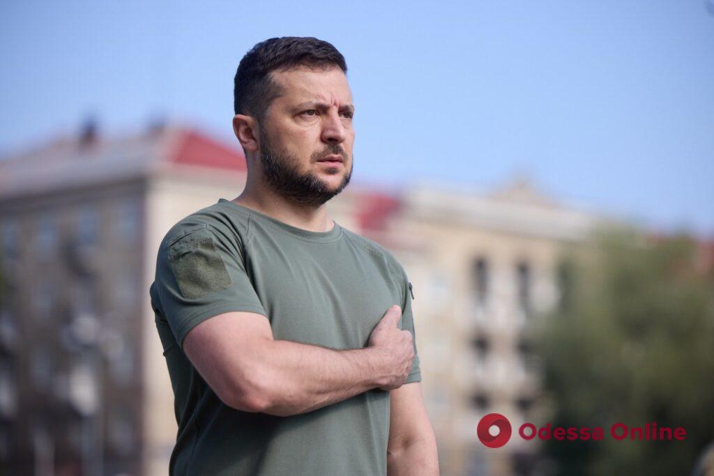 Зеленский посетил раненых военнослужащих во Львове