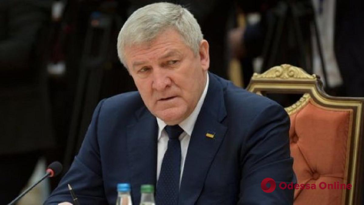Харьковские соглашения: министру обороны времен Януковича сообщили о подозрении в госизмене