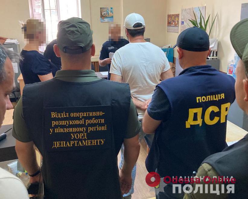 Арестанты Одесского СИЗО получали со свободы метадон: полицейские раскрыли схему