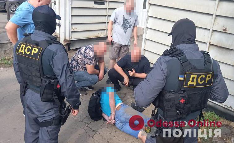 Арештанти Одеського СІЗО отримували з волі метадон: поліцейські викрили схему
