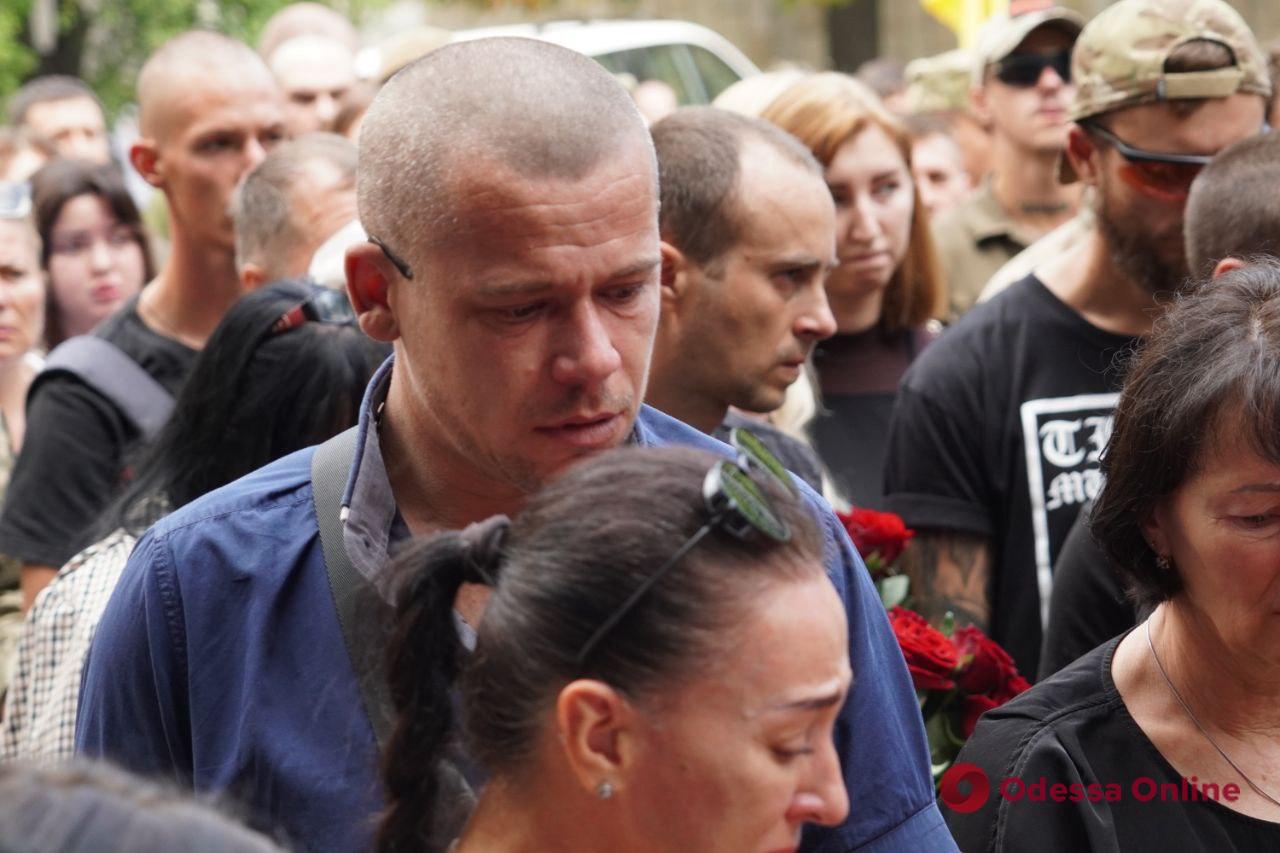 В Одессе простились с погибшим под Херсоном украинским защитником Владимиром Гусевым