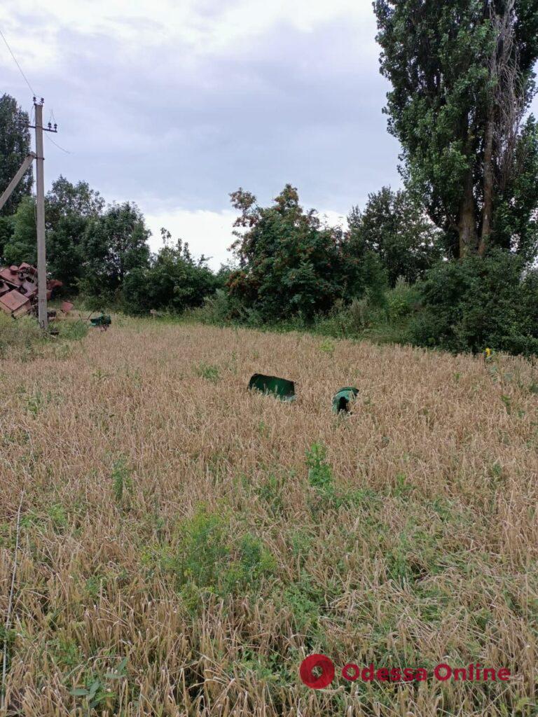 У Сумській області на полі підірвався комбайн (фото)