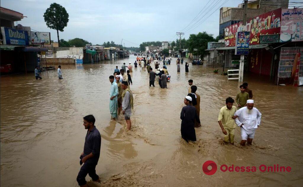 У Пакистані через повінь загинули понад 1200 людей