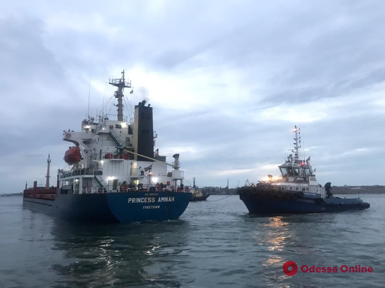 Из портов Одесской области вышли еще пять судов с продовольствием