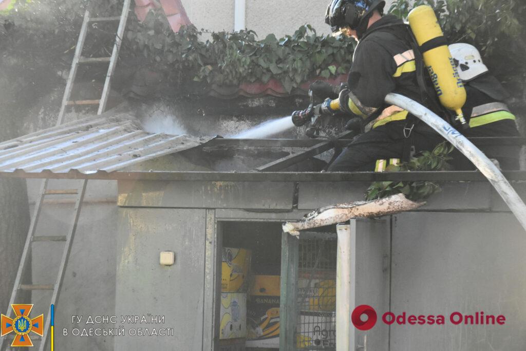 В Одесі сталася пожежа на території будинку-інтернату (фото)