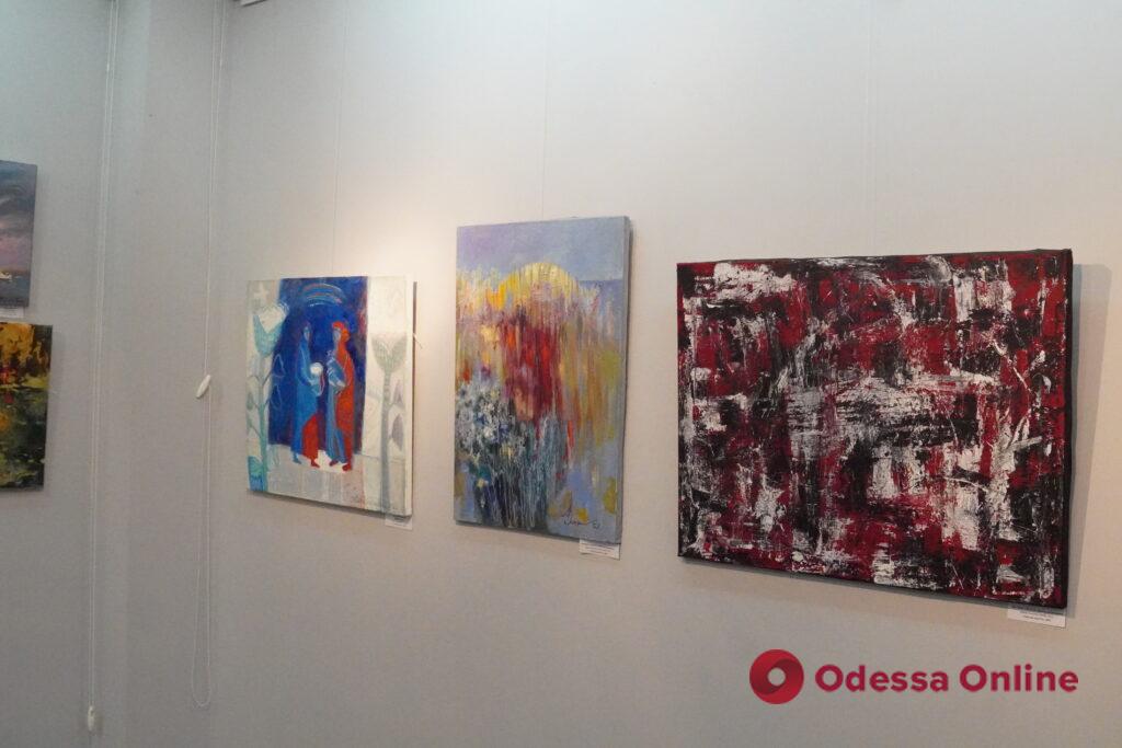 «Херсонщина — это Украина»: в Одессе проходит благотворительная выставка картин