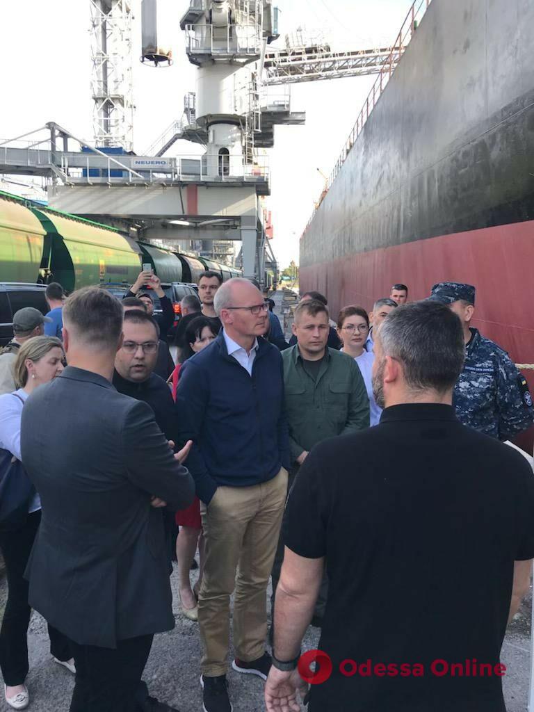 Главы МИД Ирландии, Литвы и Украины посетили Одесский порт
