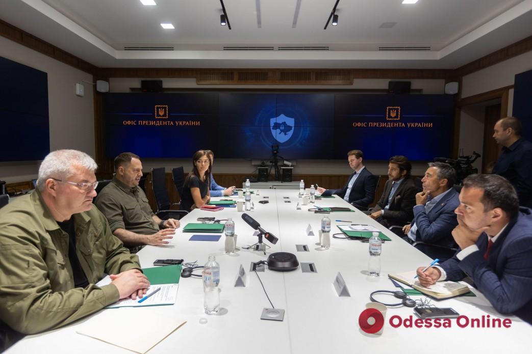 «Киевский договор безопасности»: в Офисе президента презентовали рекомендации по гарантиям безопасности для Украины
