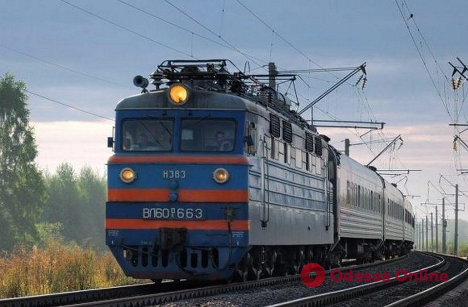 Через обстріли інфраструктури затримується низка поїздів – Укрзалізниця
