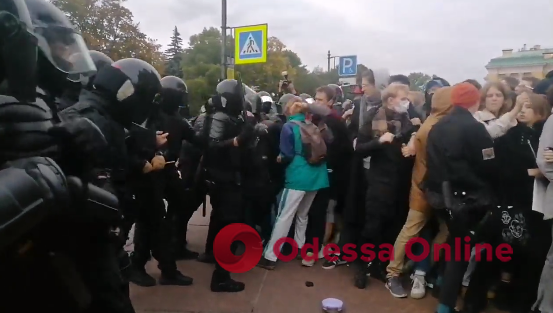 Понад 350 затриманих: на росії проходять протести проти мобілізації (оновлено)