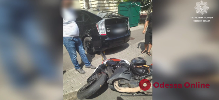 В ДТП на Ольгиевской пострадал мотоциклист