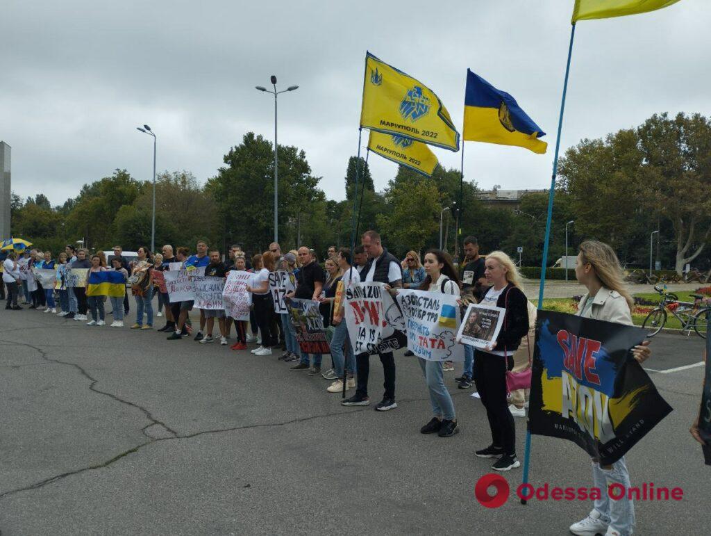 Save Azov: в Одессе митинговали родные пленных из «Азовстали» (фото, видео)