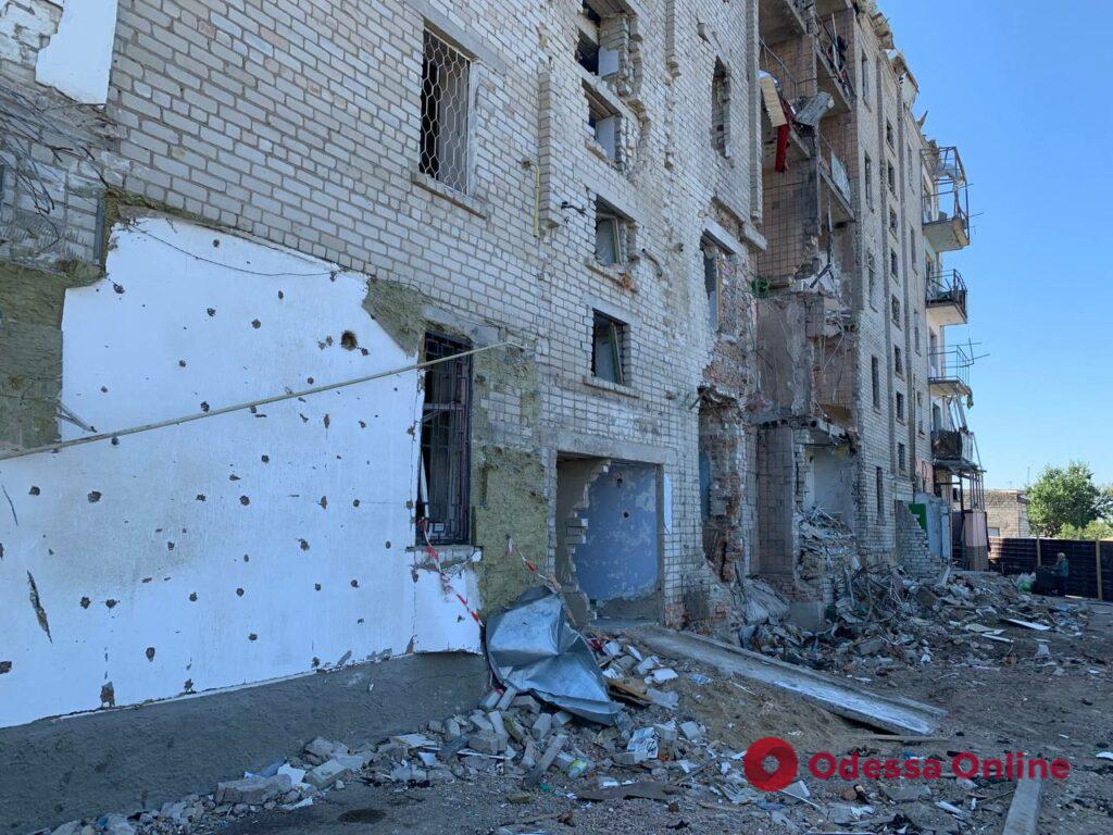 Вознесенск сегодня: тревоги нон-стоп, ракетные удары и разрушенные гражданские объекты (фоторепортаж)
