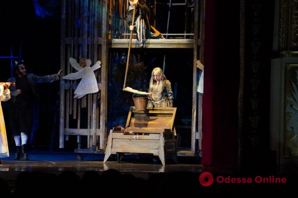 The art of victory: Бархатный сезон в Одесской опере открылся премьерой «Катерины»