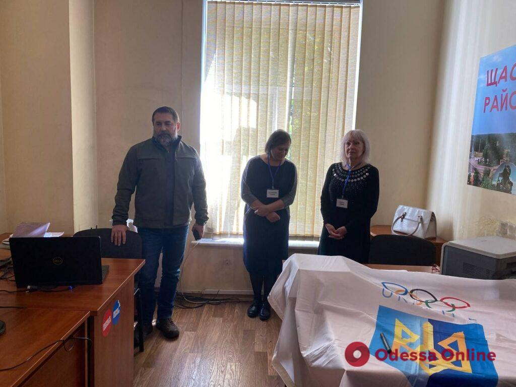 Очільник Луганської ОВА Сергій Гайдай прибув до Одеси та проінспектував роботу центру допомоги луганським ВПО