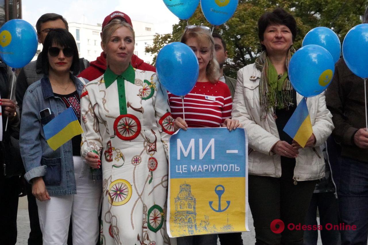 В Одесі маріупольці провели акцію проти псевдореферендуму, організованого російськими окупантами