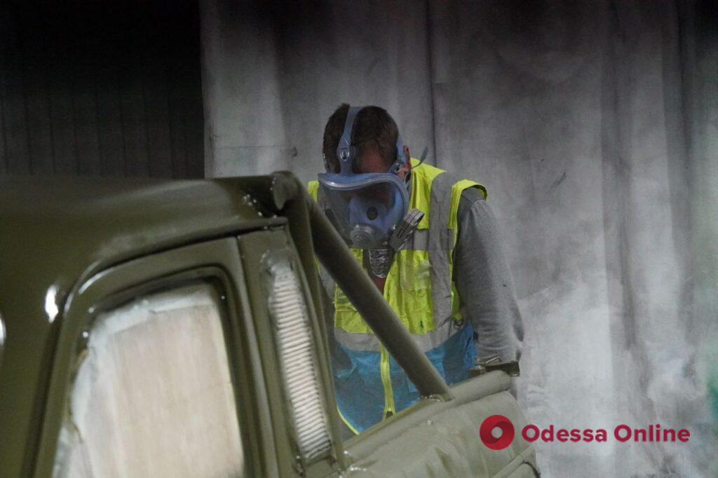 В Белгороде-Днестровском волонтеры изготавливают буржуйки и ремонтируют машины для ВСУ (фото)