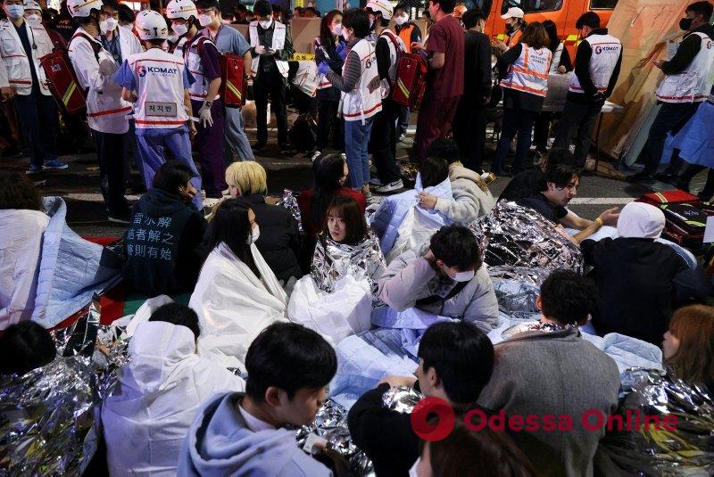 Трагедия в Южной Корее: в Сеуле в результате давки погибли 120 человек (обновлено)