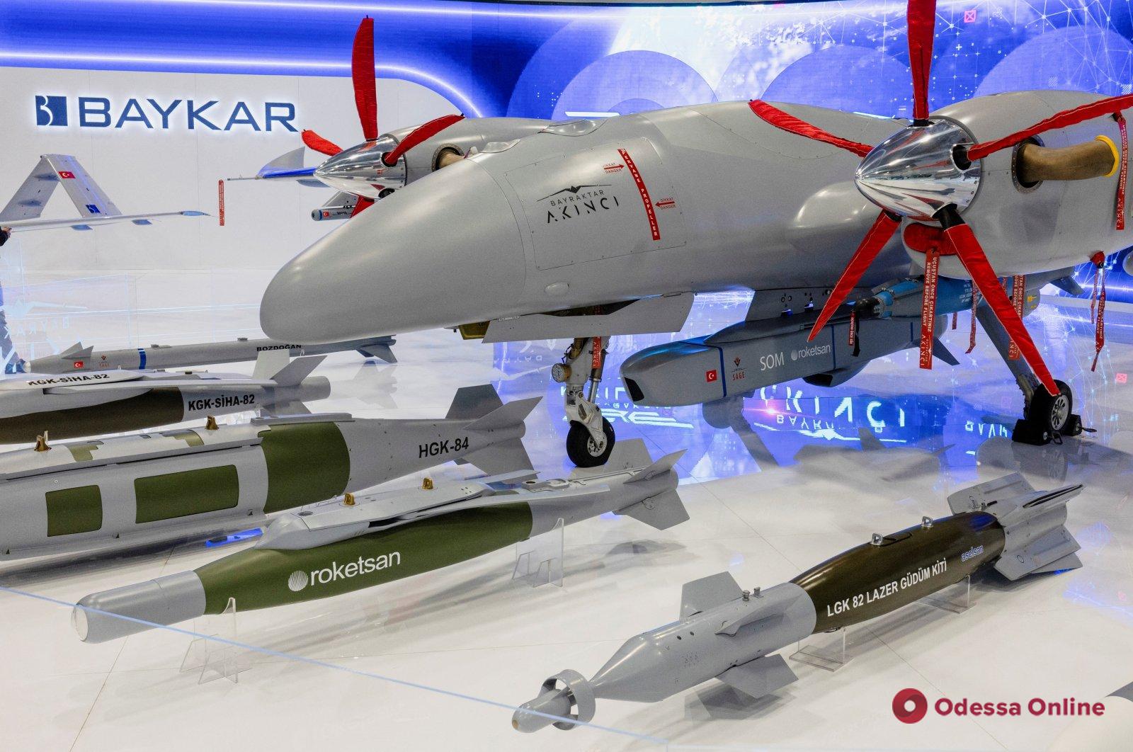 “Байрактари” можуть обладнати ракетами для боротьби з дронами-камікадзе