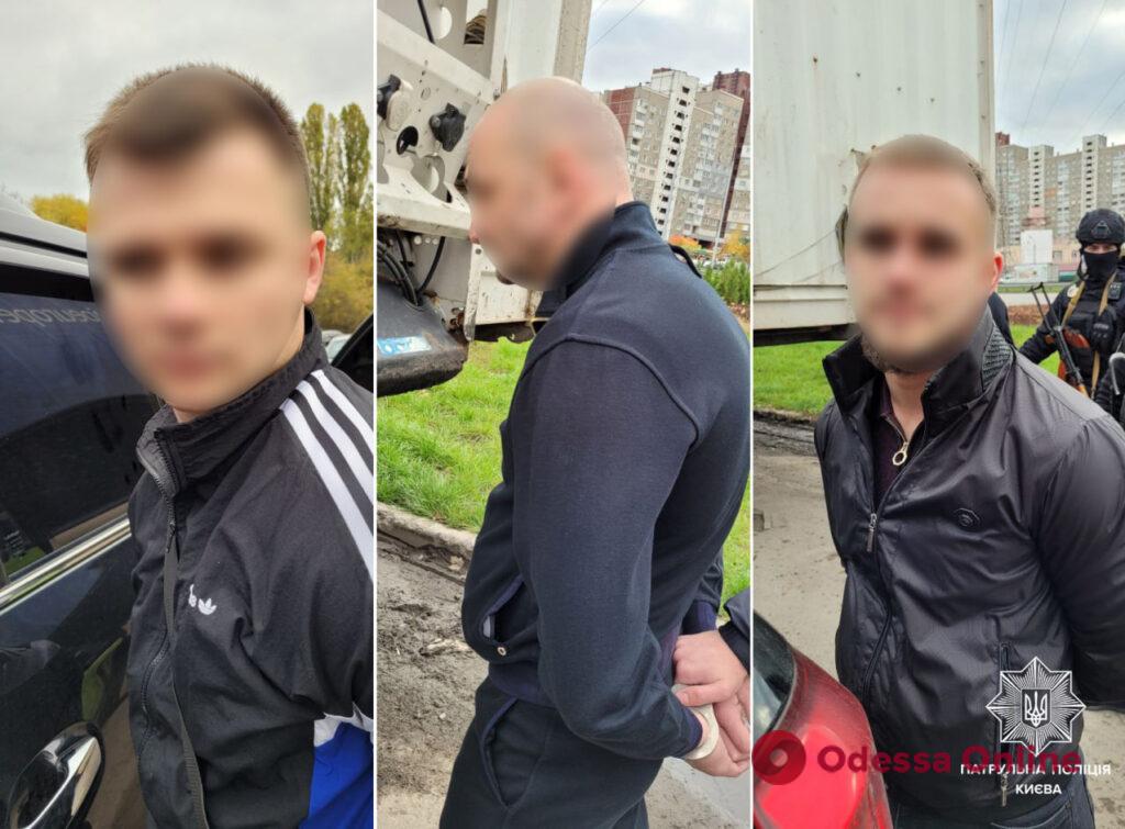 У Києві троє чоловіків вбили військового під час дорожнього конфлікту