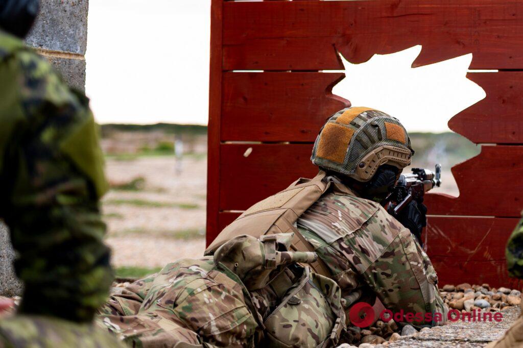 Канада возобновила тренировки украинских военных (фото)