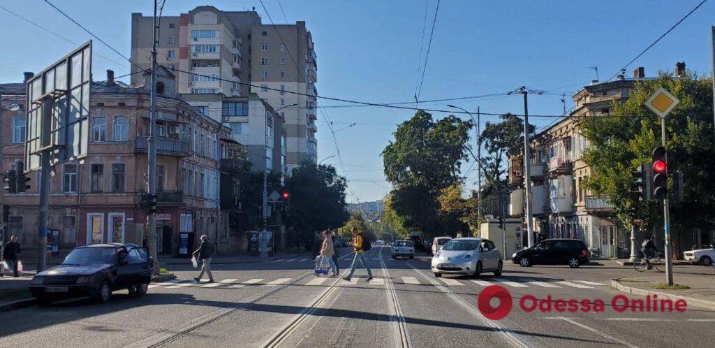 На одной из улиц Слободки изменили схему дорожного движения (фото)