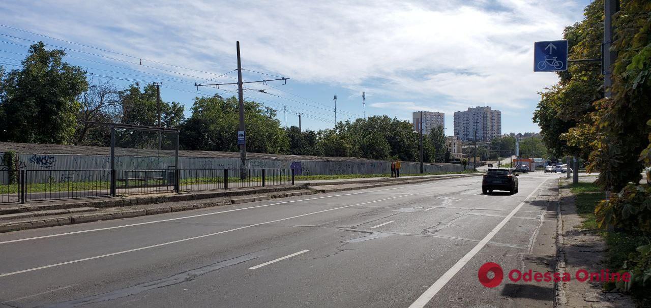 Велосмуга «Таїрова – Фонтан – Центр»: комунальники завершили благоустрій ділянки маршруту (фото)
