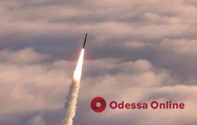 Росіяни нанесли ракетні удари по Одещині – є влучання в об’єкт промислової інфраструктури, пошкоджено електропідстанцію