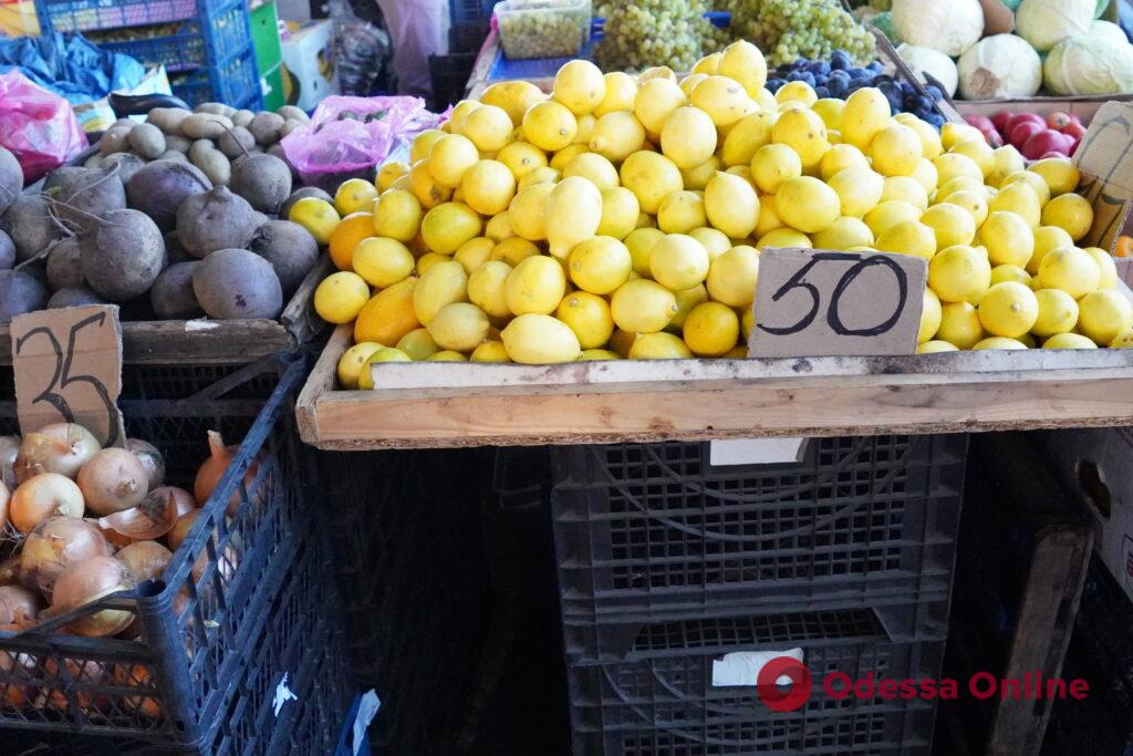 Яйця, картопля та груші: суботні ціни на одеському “Привозі”