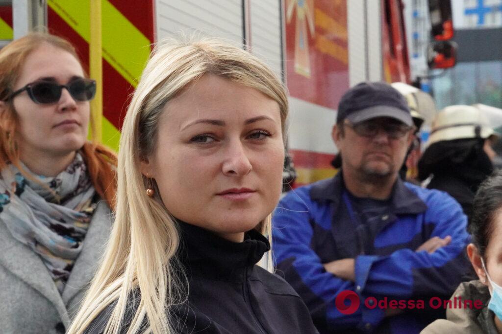 В Одесі в одному з ТЦ рятувальники роз’яснили, як діяти у разі виявлення вибухонебезпечних предметів
