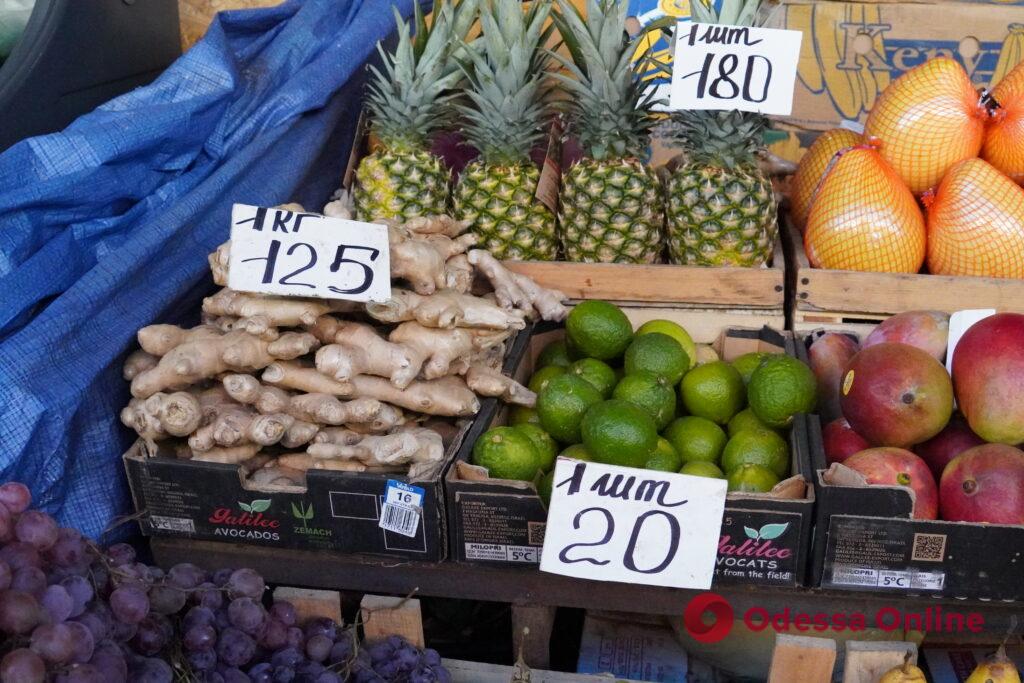 Баклажани, перець та лимон: суботні ціни на одеському «Привозі»