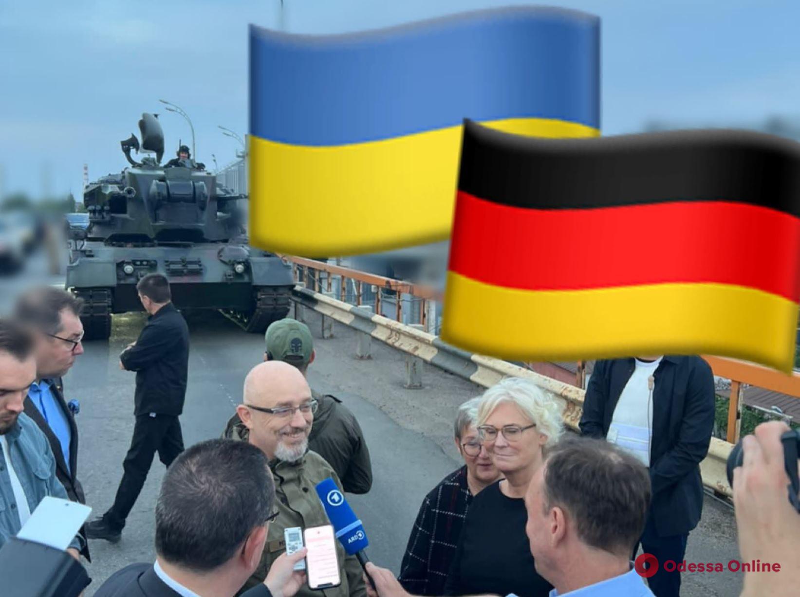 Высокие гости в Одессе: глава Минобороны Германии внезапно прибыла в Украину