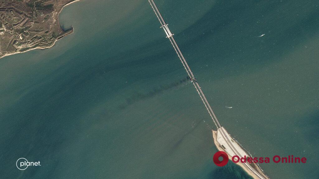 “До” та “після”: з’явилися супутникові знімки кримського мосту