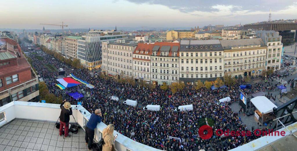 У Празі відбулася масова акція на підтримку України (фото)